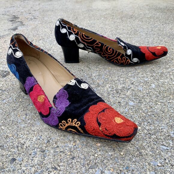 Vintage Shoes 70s 80s Embroidered Pointed Square Toe Pumps - Picture 1 of 13